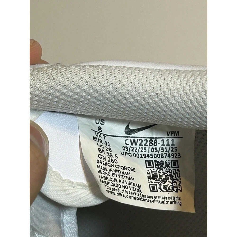 White Nike Air Force 1-Men’s/Womens! Size 8 (LEFT Shoe ONLY!) 🔥